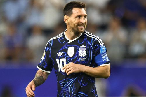 Phù hiệu độc nhất vô nhị của Messi