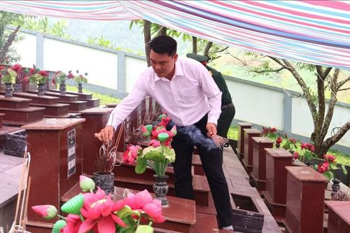 Lấy mẫu ADN, số hóa thông tin hài cốt liệt sĩ tại Nghĩa trang Liệt sĩ Mù Cang Chải