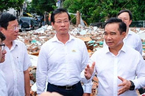 Chủ tịch Ủy ban nhân dân Thành phố Hồ Chí Minh yêu cầu hoàn thành dự án cải tạo rạch Xuyên Tâm trong năm 2027