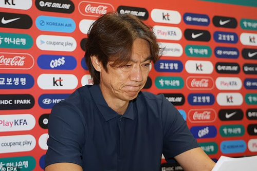 World Cup 2026: Đội tuyển Hàn Quốc được bảo vệ bởi 160 cảnh sát khi về nước