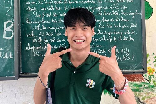Từ đam mê tiếng Anh đến hành trình lan tỏa tri thức tới cộng đồng