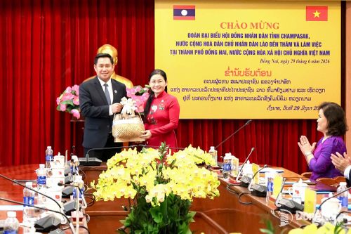 Đoàn đại biểu cấp cao tỉnh Champasak (Lào) thăm, làm việc tại Đồng Nai