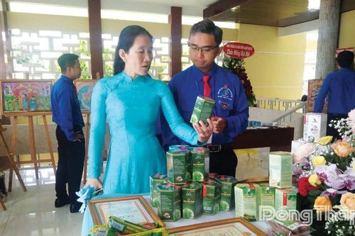 Đặc sản địa phương theo chân du khách đi xa