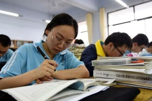 Làn sóng bỏ, dừng tuyển sinh nhiều ngành học trên thế giới: Xu hướng và nguyên nhân