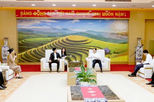 Bí thư Tỉnh ủy Dương Quốc Huy tiếp xã giao Đoàn công tác Công ty TNHH Hương Gia Vị Sơn Hà