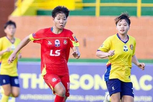 Chiến thắng 1-0 trước đội tuyển nữ Hà Nội I, TP.HCM I vươn lên dẫn đầu bảng xếp hạng