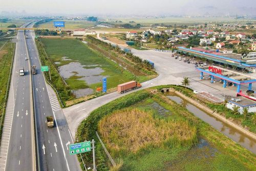 Sửa đổi quy định về quản lý quốc lộ, bổ sung cơ chế đầu tư mở rộng trạm dừng nghỉ