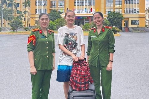 Nữ du khách Kazakhstan gửi thư cảm ơn Công an phường Nam Đông Hà