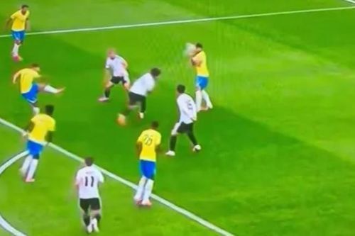 Sự cố hy hữu trong trận Brazil - Nhật