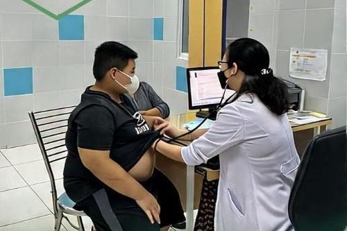 Bác sĩ chỉ rõ nhóm trẻ dễ mắc mỡ máu, đề kháng insulin nhất