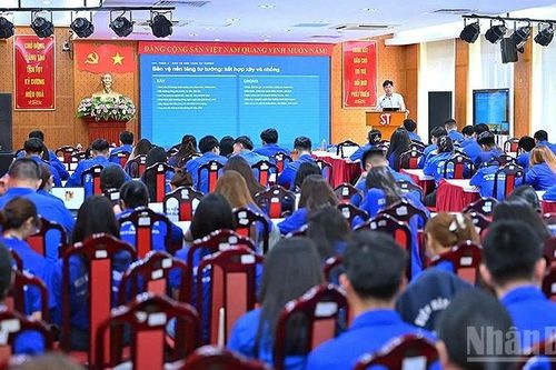 Tập huấn kỹ năng bảo vệ nền tảng tư tưởng của Đảng trên không gian mạng cho thanh niên
