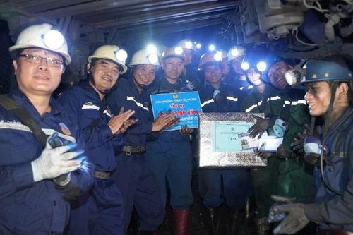30 năm giữ lửa niềm tin cho thợ mỏ