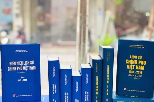 Hai bộ sử liệu hệ thống hóa tiến trình phát triển của Chính phủ Việt Nam