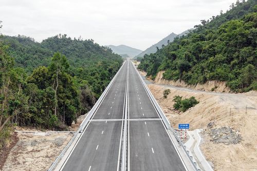 Hết thời đua nhau bỏ giá thấp, nhà thầu xây dựng chật vật vì 2 điểm nghẽn