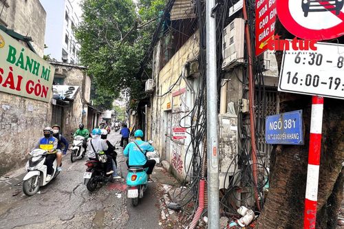 Cận cảnh ngõ 'đau khổ' nhất Hà Nội đang được mở rộng thông Vành đai 2,5