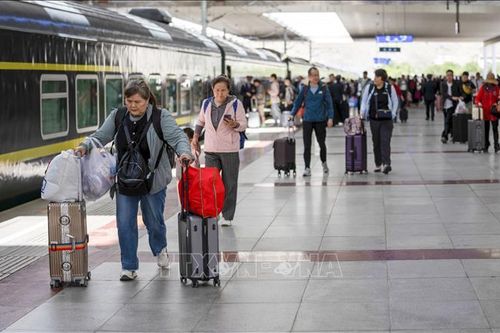 Trung Quốc: Khởi động vận tải đường sắt cao điểm mùa Hè