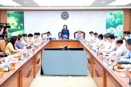 Phó Chủ tịch Quốc hội đề nghị Bộ Tài chính phát huy vai trò 'kinh tế trưởng'