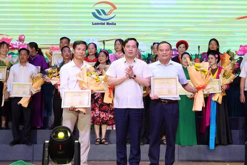 Xã Hoàng Vân, phường Thuận Thành đoạt giải A tại Hội diễn Sân khấu không chuyên tỉnh Bắc Ninh