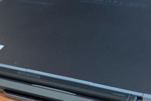 Cải tiến bút trên ThinkPad X1 2-in-1 Gen 11: Khi thẩm mỹ đối đầu với trải nghiệm thực tế