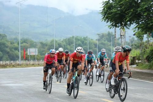 Kịch tính nội dung xuất phát đồng hành nam 117 km