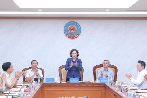 Phó Chủ tịch Quốc hội Nguyễn Thị Hồng làm việc với Bộ Tài chính