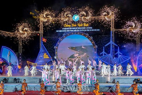 'Cà Mau - Đất nở hoa trên sóng'