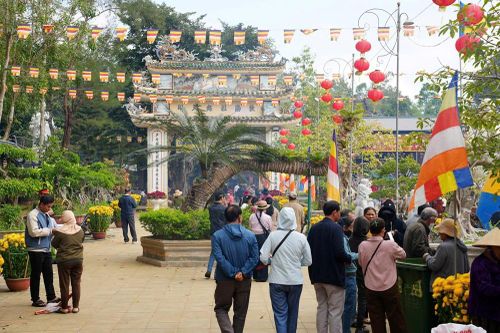 Quảng Ngãi siết chặt quản lý tiền công đức và tài trợ tại di tích, lễ hội
