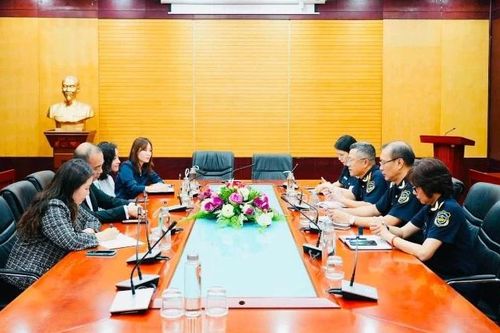 Hải quan Việt Nam và FedEx trao đổi về hợp tác phát triển hải quan số