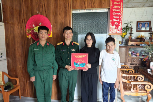 Mô hình 'Cặp lá yêu thương' của Đại đội 2