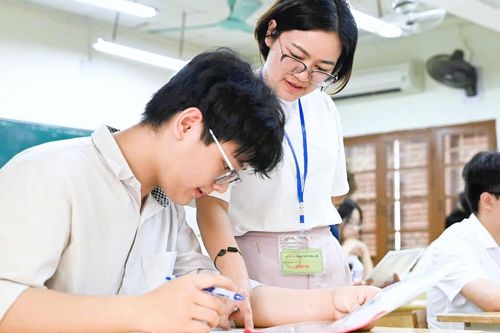 Phổ điểm khối A1 thi tốt nghiệp THPT năm 2026