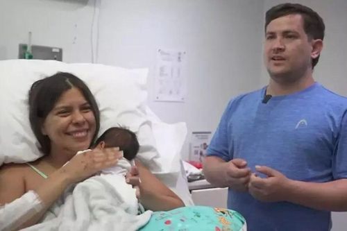 Bé sơ sinh 18 ngày tuổi sống sót kỳ diệu sau 32 giờ mắc kẹt dưới tòa nhà sập ở Venezuela