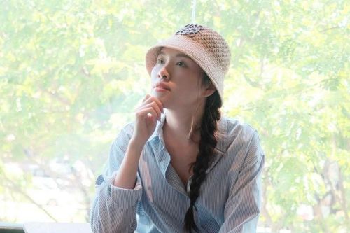 Thanh Thanh Huyền khoe nhan sắc ngọt ngào giữa lòng Đà Nẵng