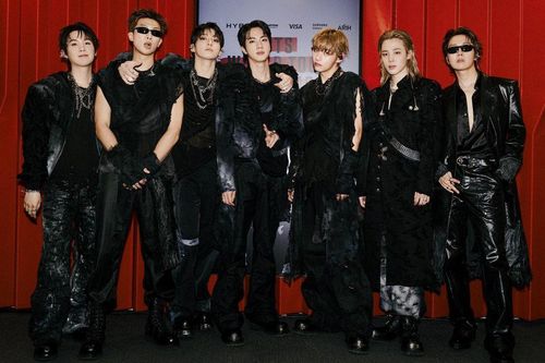 Số tiền hơn 3 nghìn tỷ đồng đã giúp BTS 'đánh bại' huyền thoại The Rolling Stones