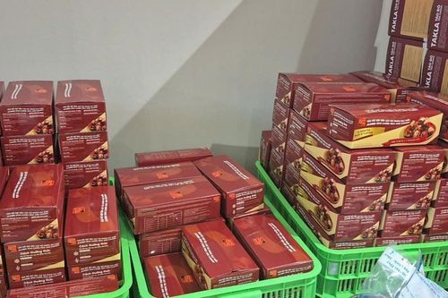 Bộ đôi doanh nghiệp ở Khánh Hòa bắt tay nhau sản xuất hàng giả rồi đăng bán trên Shopee, TikTok Shop