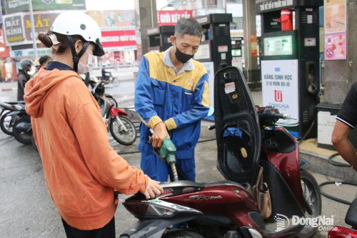 Giá xăng sinh học tăng, giá dầu giữ nguyên từ 0h ngày 1-7