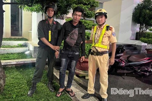 Giả danh Công an kiểm tra giấy tờ, 'vòi tiền' người tham gia giao thông