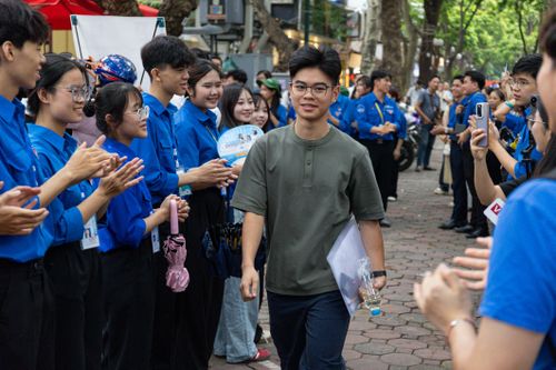 Phổ điểm môn Lịch sử thi tốt nghiệp THPT 2026, 2.465 thí sinh đạt 10 tuyệt đối
