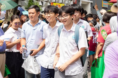 Thêm cơ hội vào lớp 10 công lập: Hà Nội hạ điểm chuẩn 2 trường THPT