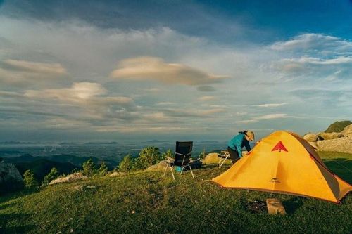 Trốn phố về rừng: 4 điểm cắm trại hoang sơ gần Hà Nội đáng trải nghiệm