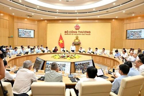 Thương mại, xuất nhập khẩu và sản xuất công nghiệp giữ đà tăng trưởng