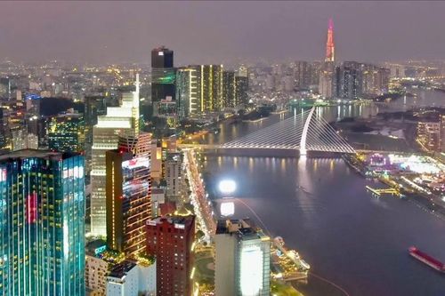 Thành phố tên Người trong thi ca