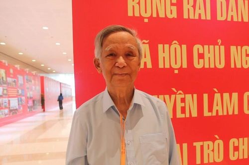 GS Nguyễn Lân Dũng: 18 tuổi tốt nghiệp đại học, tự học suốt đời
