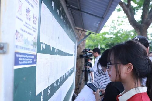 Giúp thí sinh điểm thi không như mong muốn vượt qua áp lực tâm lý