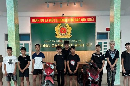Triệu tập nhóm 'quái xế' mang hung khí, khiêu khích cảnh sát tuần tra ở Đồng Nai
