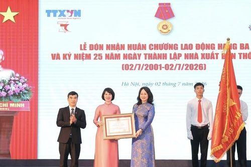 25 năm Nhà xuất bản Thông tấn: 'Làm sách bằng tư duy báo chí, bằng trách nhiệm chính trị'