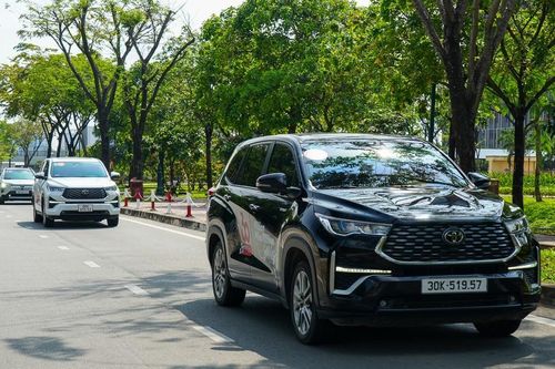 Innova Cross bất ngờ là xe Toyota bán chạy nhất