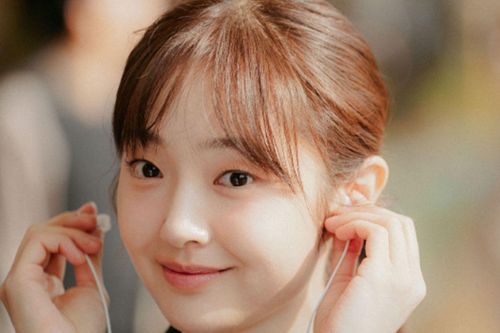 Kim Hye Joon hóa fan girl chính hiệu trong phim mới 'My Bias, My Boss'
