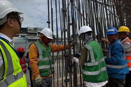 Metro số 2 bắt đầu hạ lồng thép thi công ga ngầm Phạm Văn Bạch