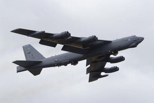 Lý do Mỹ rút loạt máy bay ném bom B-52 khỏi căn cứ Anh