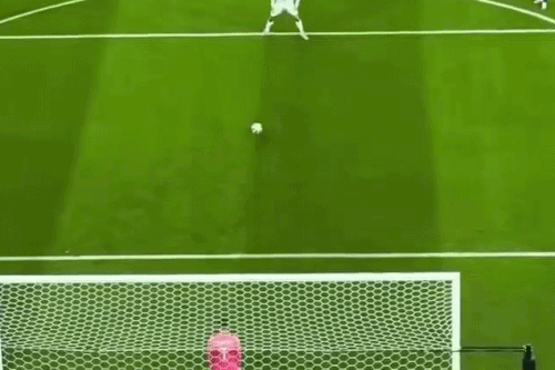 'Cú lừa' của Ronaldo